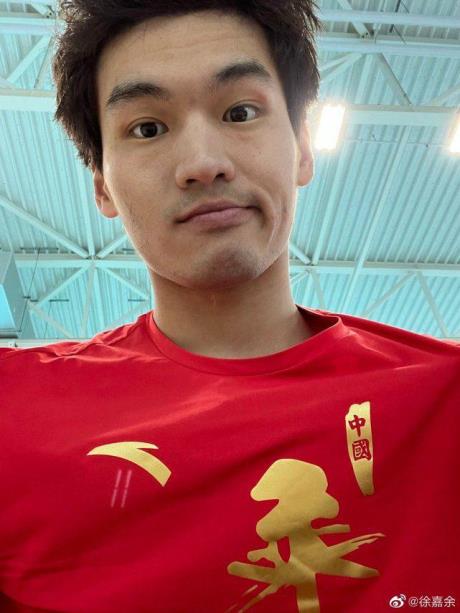 退出比赛+停更社媒！中国游泳世界冠军徐嘉余突然消失了