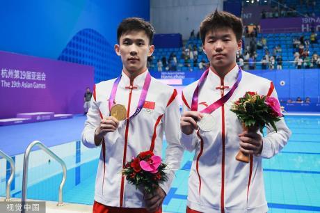 亚运第11日:中国夺10金 跳水全包揽 男篮无缘决赛