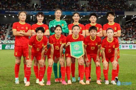女足对阵美国:球员们需勇于开拓,中韩对决再现!