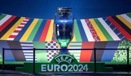 欧洲杯分组:葡萄牙抽到好签,荷兰与法国相遇,西班牙意大利进入竞争激烈的组别