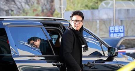 韩国警方调查《寄生虫》演员李善均死因